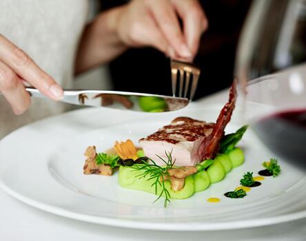 20-ganis-resort-restaurant