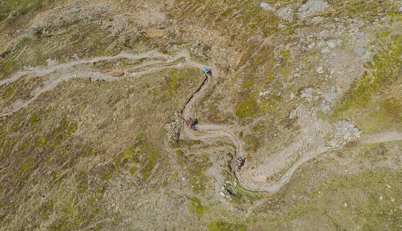 Trail nelle Dolomiti visto dall’alto
