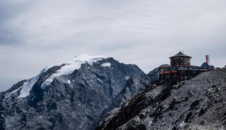 Rifugio alpino Tibet Hütte al Passo dello Stelvio