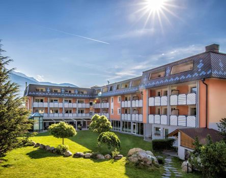 hotel-zentral-fruehjahr-2017-web-2[2]