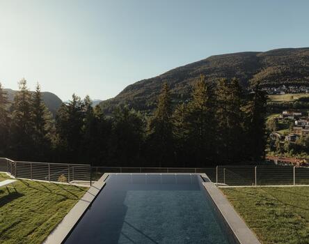 Piscina infinity dell’Hotel Digon