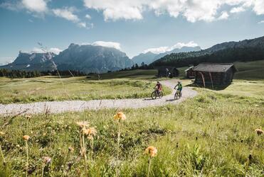 Due mountain biker a Lungiarü