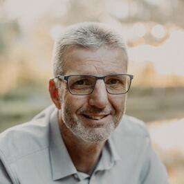 The host Martin Pirhofer is shown in the picture.